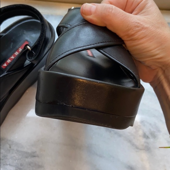 Prada cross cross sandals with wavy sole - Picture 9 of 16